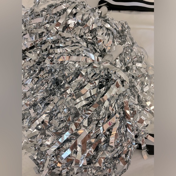 ✨ Never Worn SHEIN Cheerleader Costume w/ Pom-Poms - Size M - Picture 2 of 7